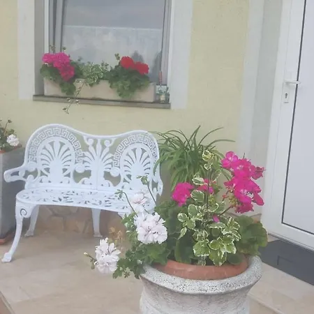 Tavirozsa Apartament Balatonfůzfő