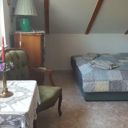 Apartamento Tavirózsa