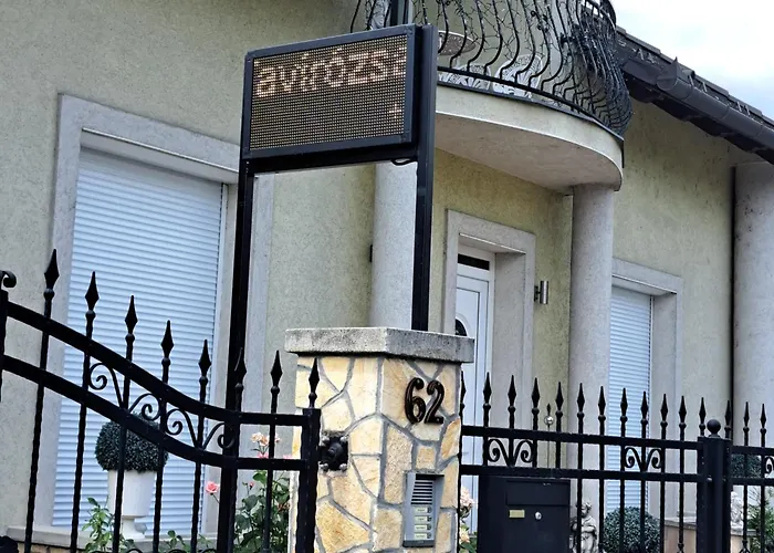 Tavirózsa *
